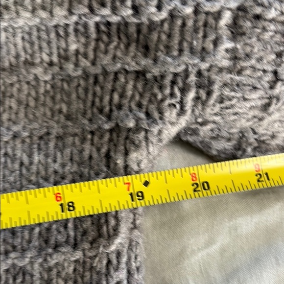 Eddie Bauer Gray chunky knit wool blend Sweater size medium - Picture 6 of 7